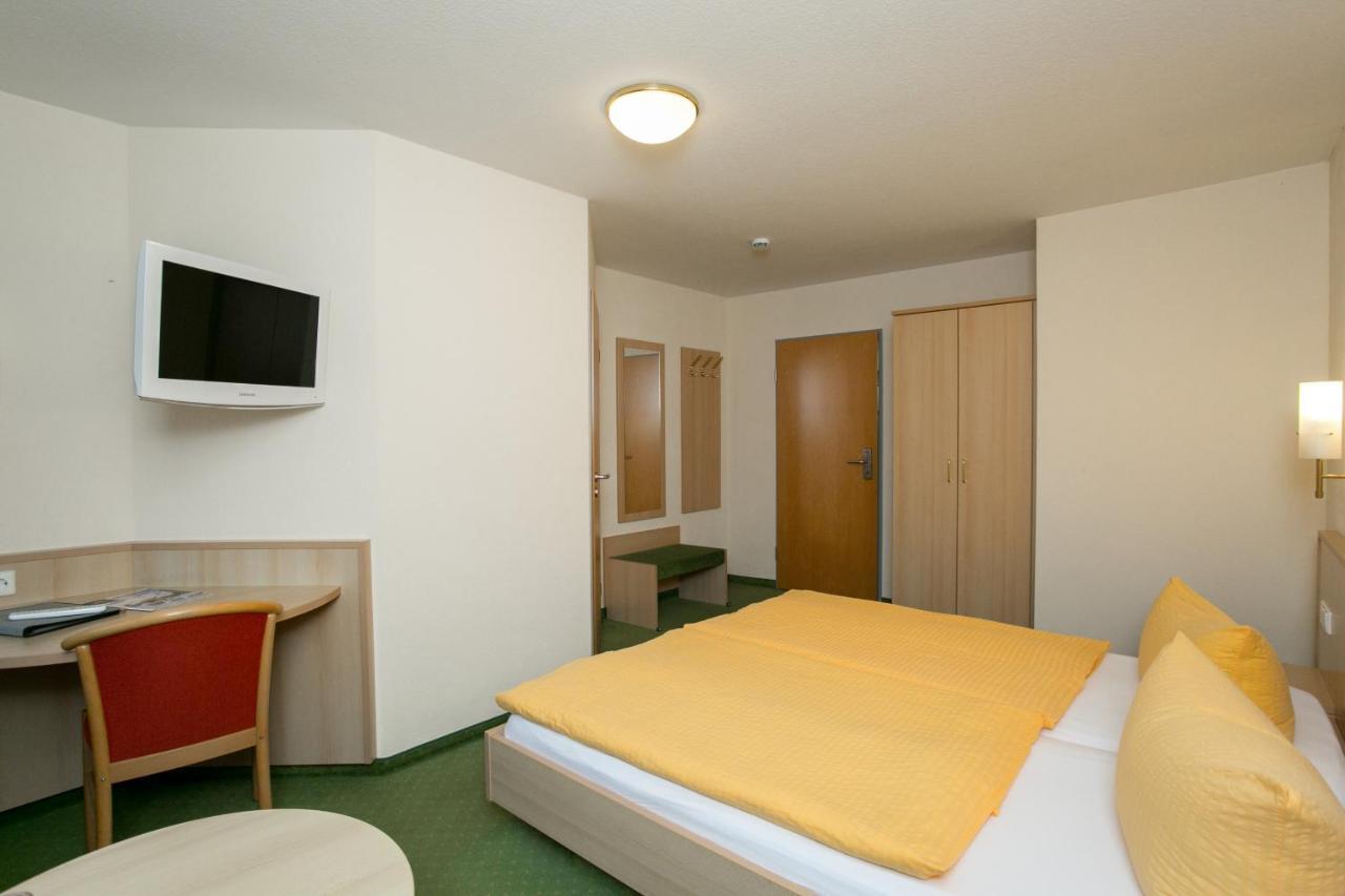 Hotel-Gasthaus Engel Luttingen 라우펜부르크 외부 사진