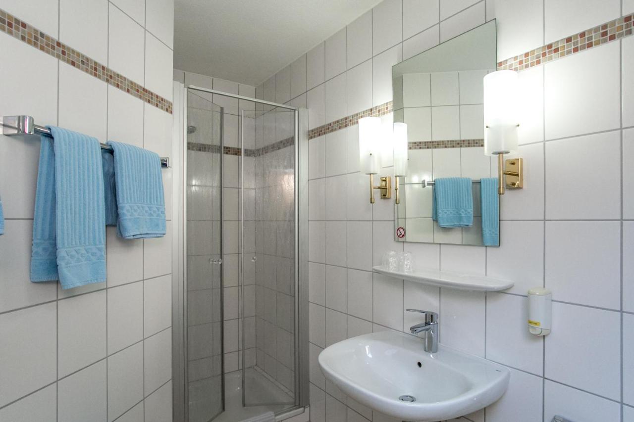 Hotel-Gasthaus Engel Luttingen 라우펜부르크 외부 사진
