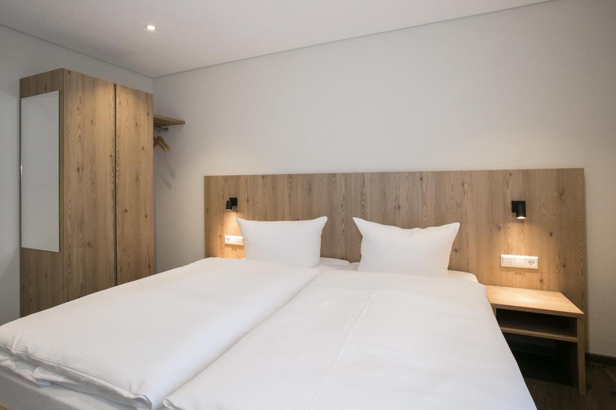 Hotel-Gasthaus Engel Luttingen 라우펜부르크 객실 사진