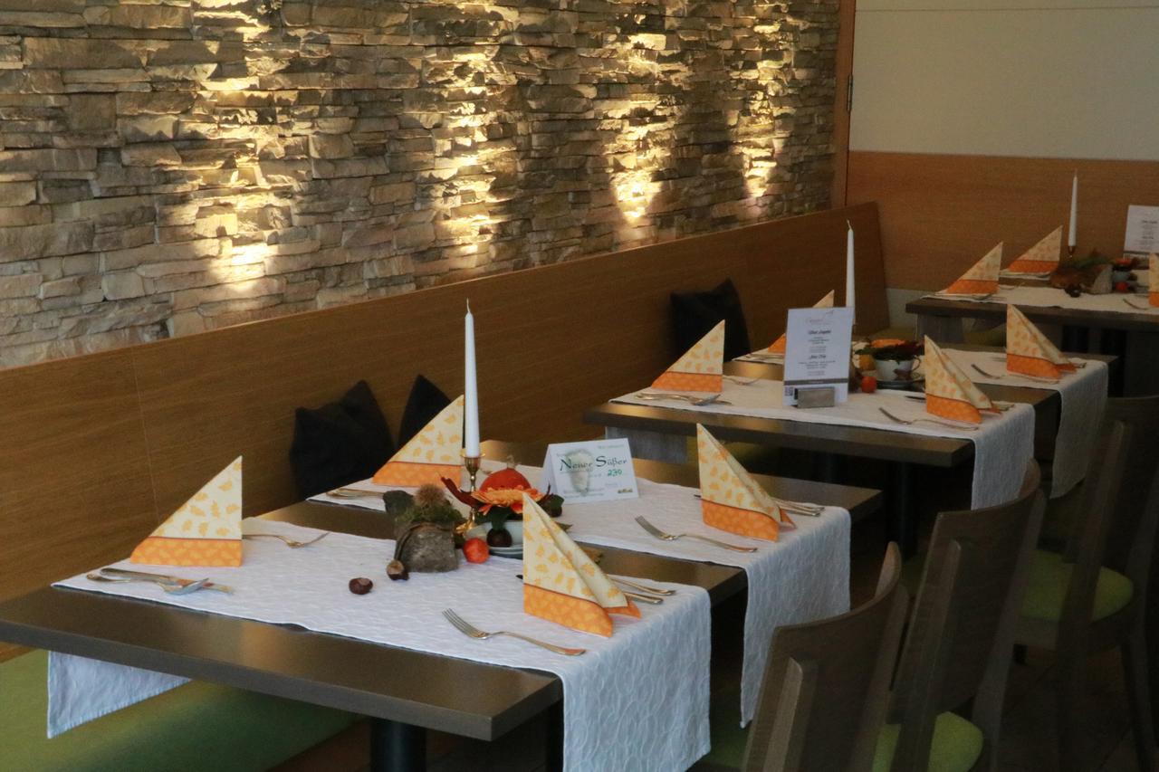 Hotel-Gasthaus Engel Luttingen 라우펜부르크 외부 사진